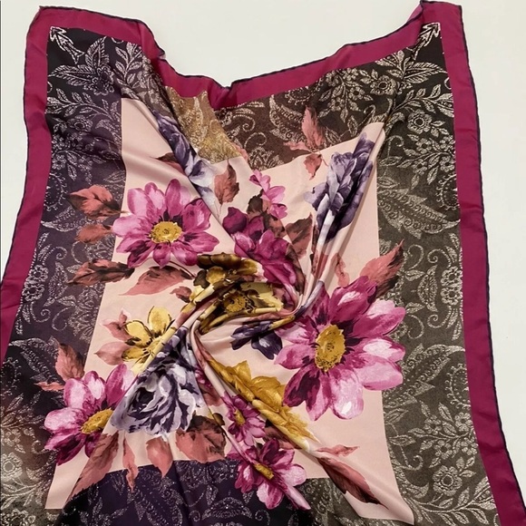 BONJELA PURPLE SCARF 100% SILK FLORAL 35"/35" GOOD CONDITION - Picture 7 of 7